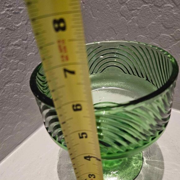 6" E O Brody Green Swirled Glass Candy Dish 6" - Picture 5 of 5